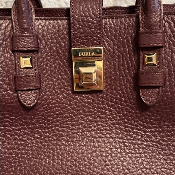 Furla Genuine Leather Bag with Gold and Brown Accents EUC beautiful fall color! - Picture 16 of 16